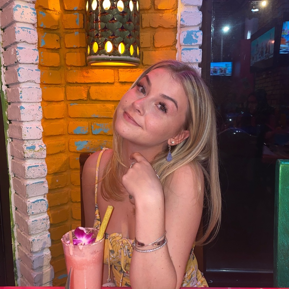 Meet your Posher, Madeline